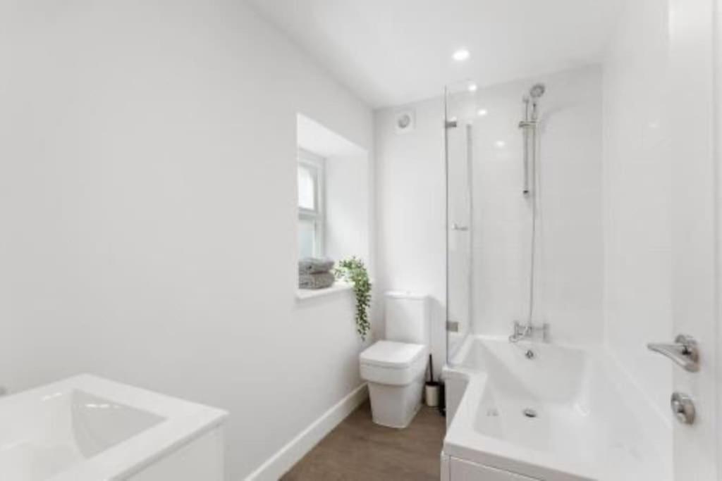 The Donkey Shed With Hot Tub Apartment Ramsgate Bagian luar foto