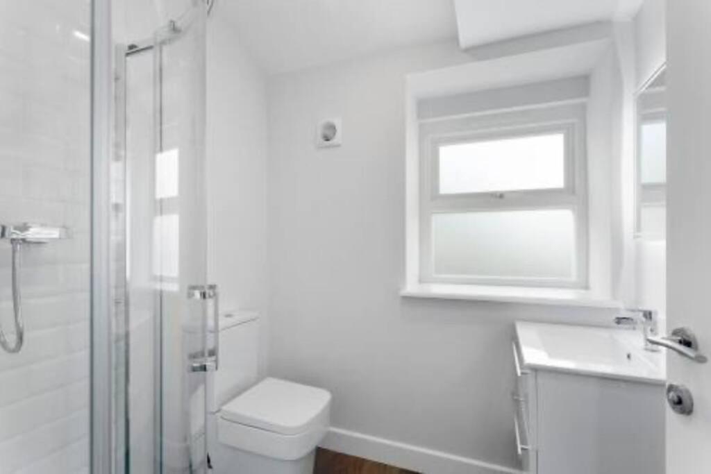 The Donkey Shed With Hot Tub Apartment Ramsgate Bagian luar foto
